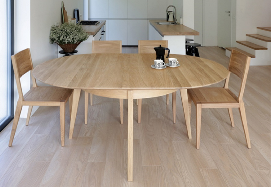 jak ustawić krzesła przy stole