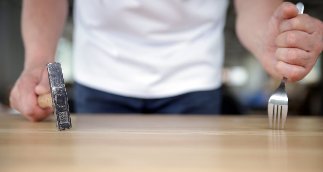 Renowacja stołu z drewna